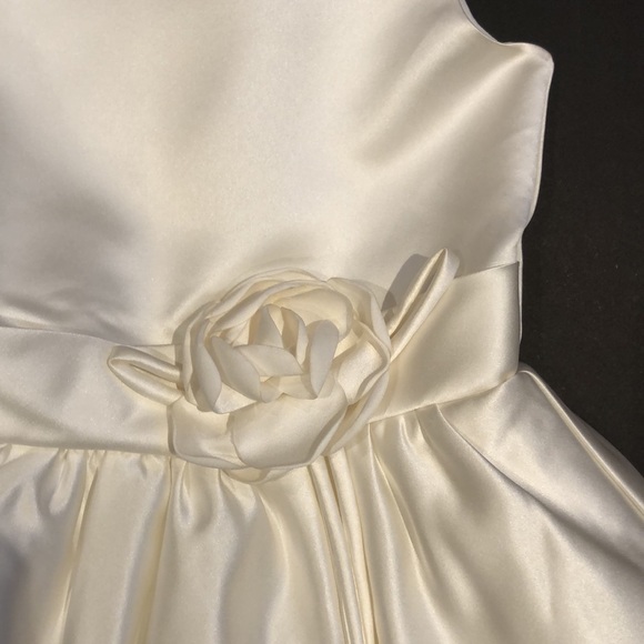 COPY - Girls gown - Picture 3 of 4